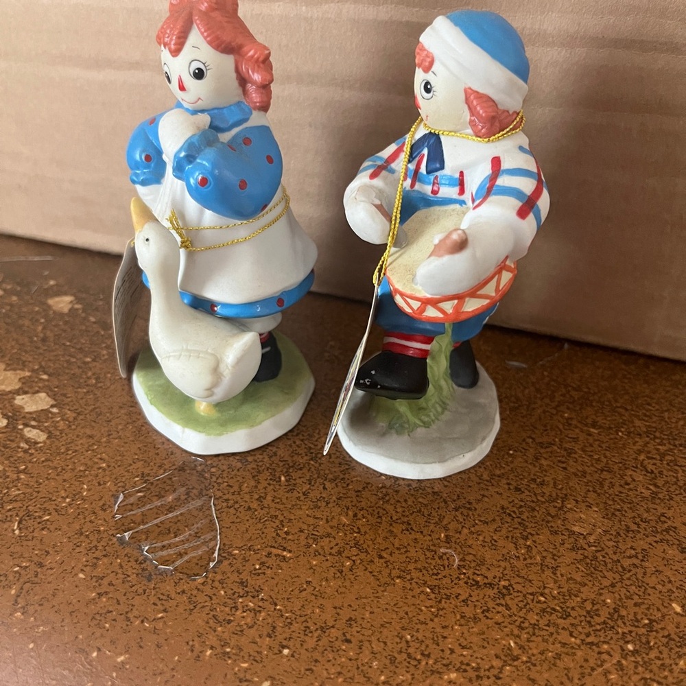 Vtg FLAMBRO Raggedy Ann & Andy Ceramic Figurine | Licensed FLAMBRO Macmillan '87 - Picture 5 of 7